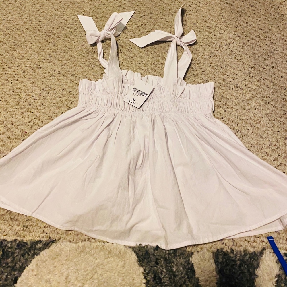 NEW WITH TAGS FOREVER 21 TOP